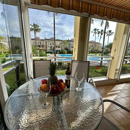 Apartament Delas *